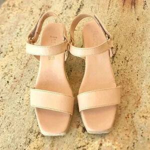 JUTELIA SANDALS